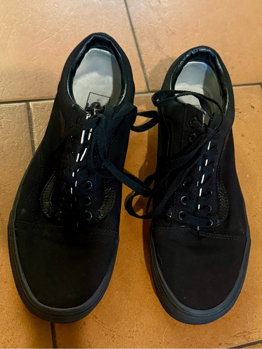 NWT Vans Black Low-Top Canvas Sneakers with Black Stripe Mens 9.5 Women’s 11 - Picture 2 of 11
